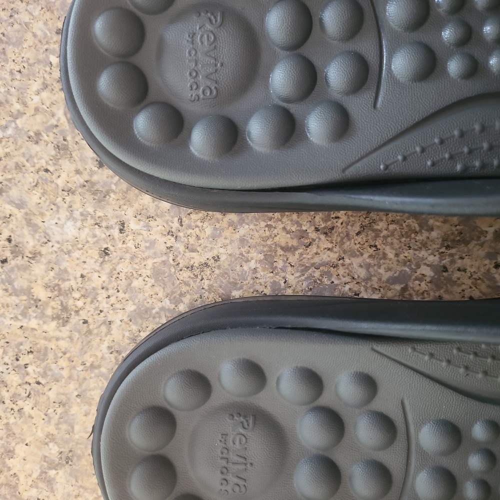 Crocs - Picture 4 of 6